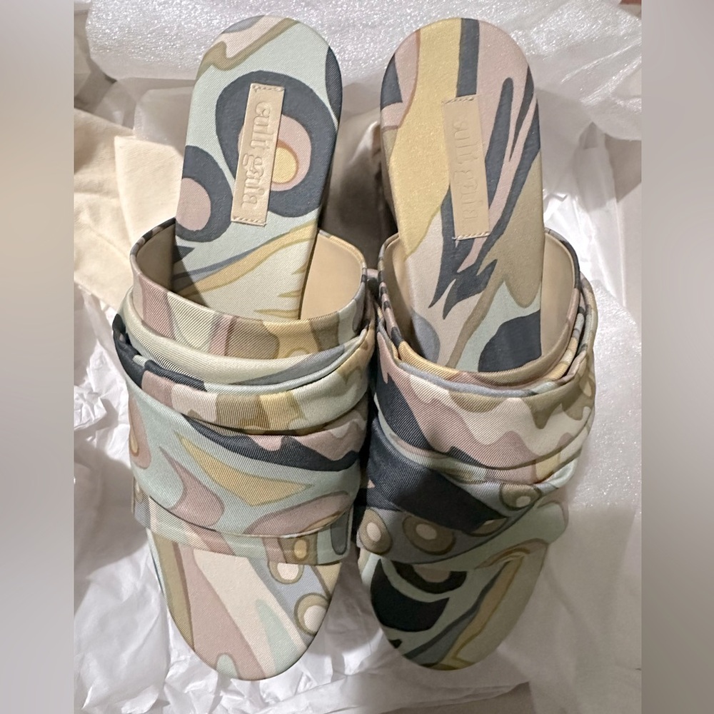 Cult Gaia Cream and Tan Mules with Abstract Design